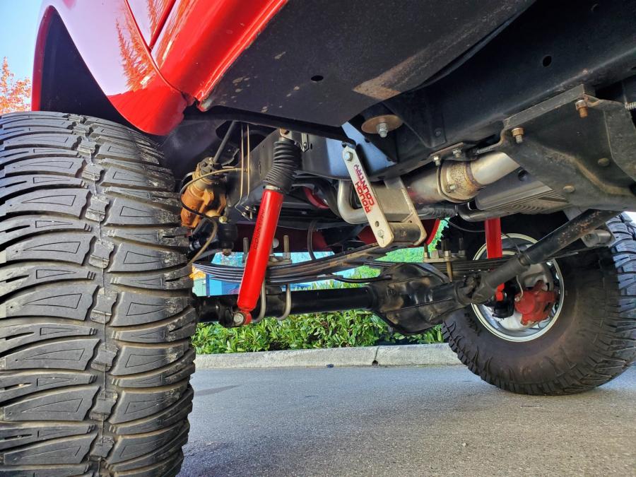Днище и подвеска Chevrolet K5 Blazer 4x4 Custom 1969 года  (фото 83 из 85)
